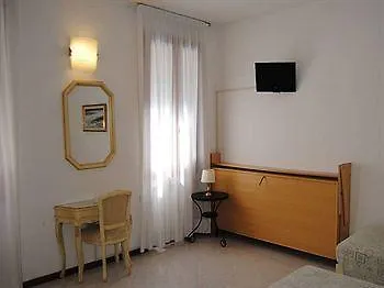 ונציה Hotel Guerrini